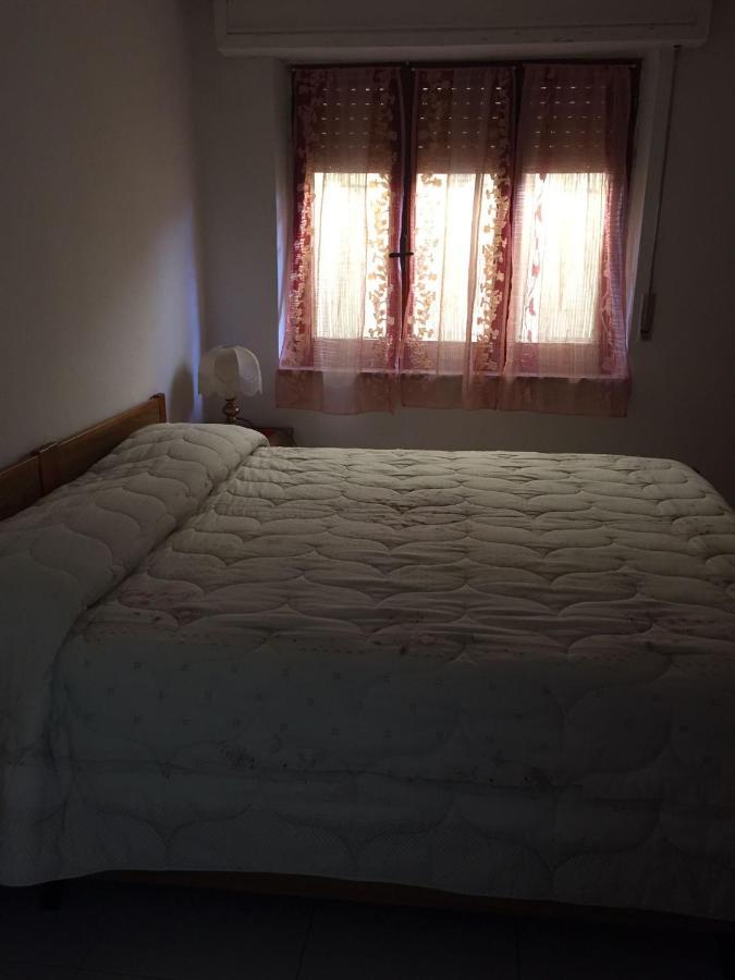 B&B Anna Piscinas Luaran gambar