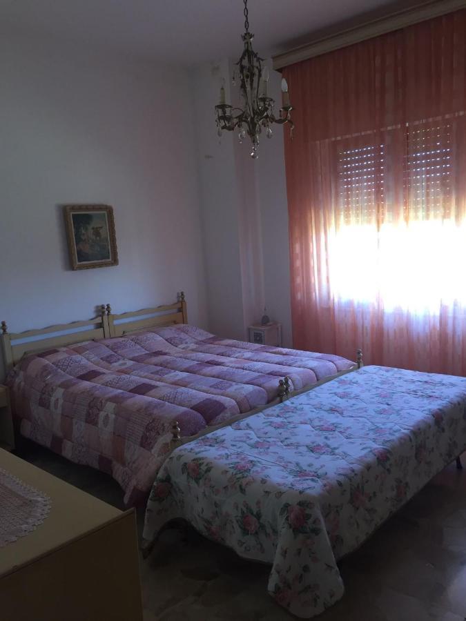 B&B Anna Piscinas Luaran gambar