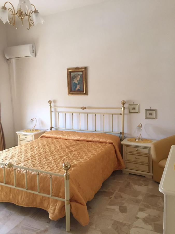 B&B Anna Piscinas Luaran gambar
