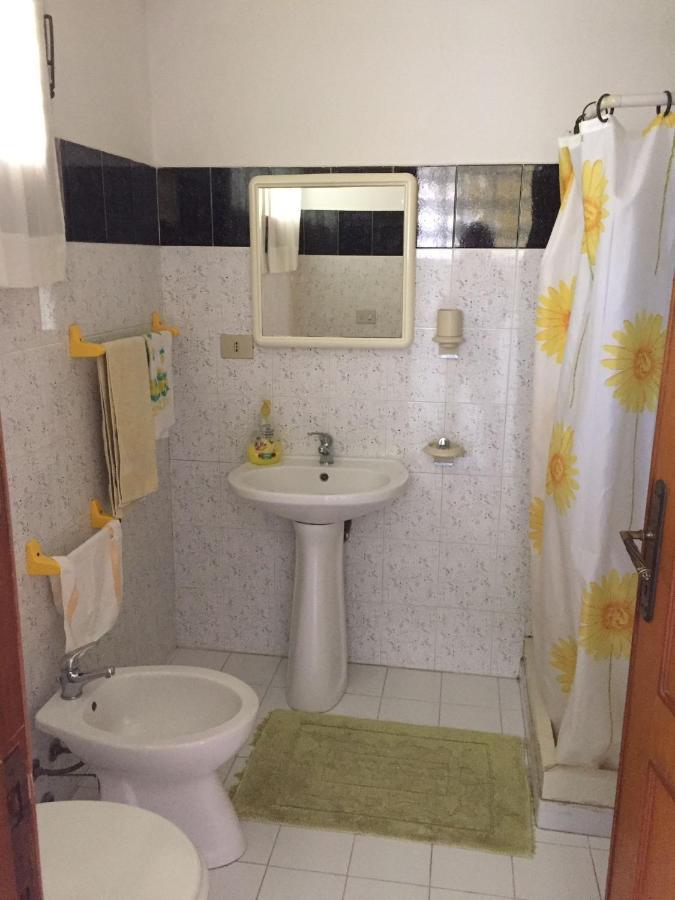 B&B Anna Piscinas Luaran gambar