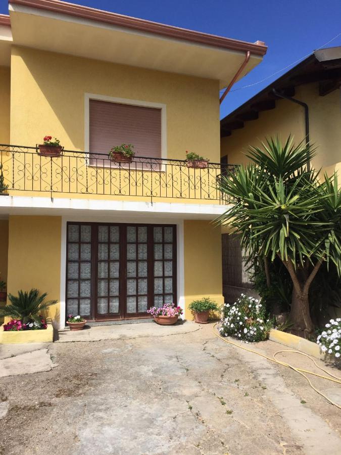 B&B Anna Piscinas Luaran gambar