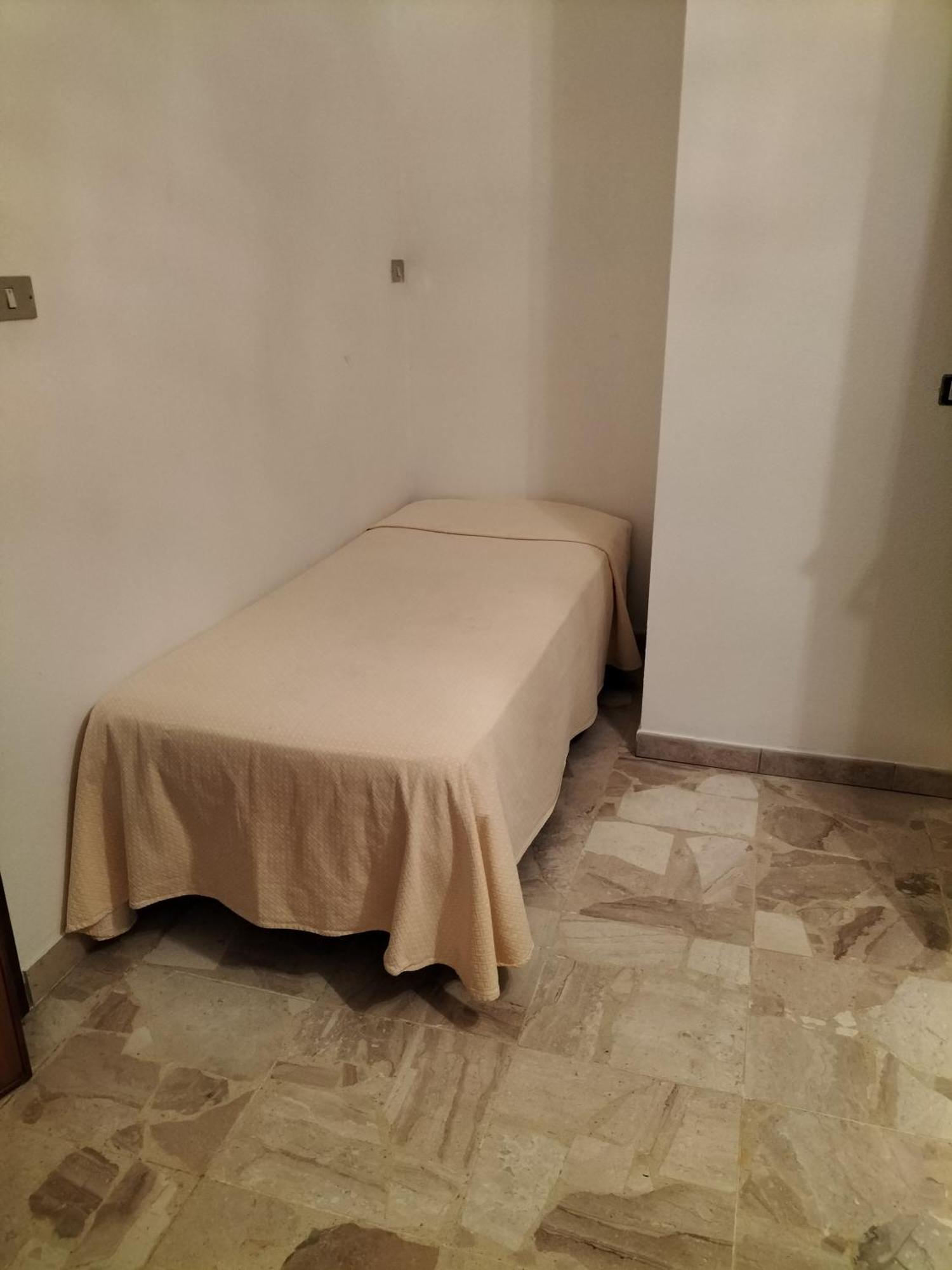 B&B Anna Piscinas Bilik gambar